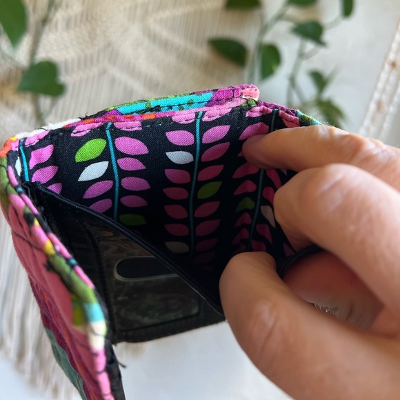 Vera Bradley Quilted Cotton Kisslock Wallet – Floral Print Pattern Va Va Bloom - Picture 6 of 9